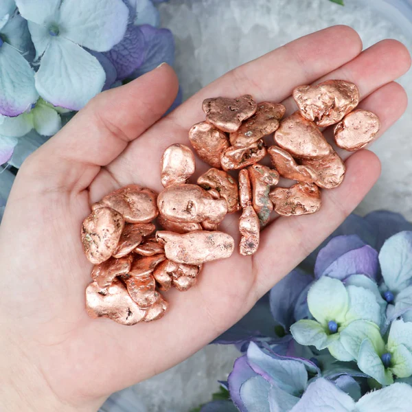 Is Copper Positive Or Negative Charge